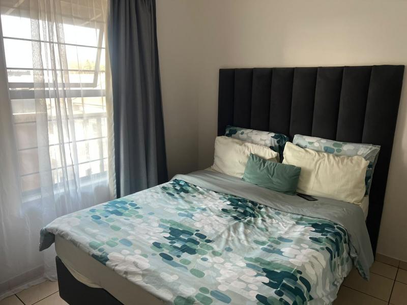 To Let 2 Bedroom Property for Rent in Lansdowne Western Cape